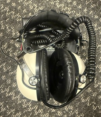 Vintage Pioneer SE-50 Stereo Headphones w/ Original Case Japan Untested