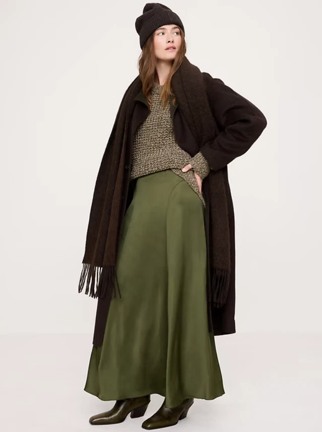 Venda Feminina Banana Republic #Nova Com Etiqueta Saia Maxi de Cetim Elástico #817875 - Imagem 2 de 4