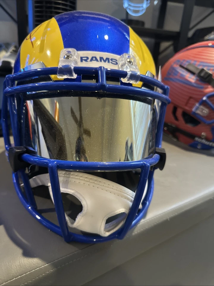 Casco réplica Kurt Warner Rams con visera certificado Beckett Foto 2 de 4