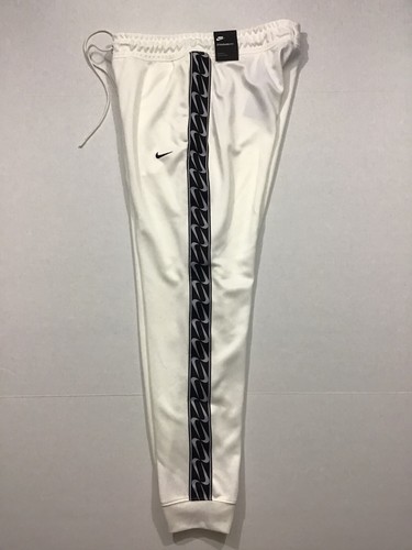NIKE NWT Women's Size Large Cream 