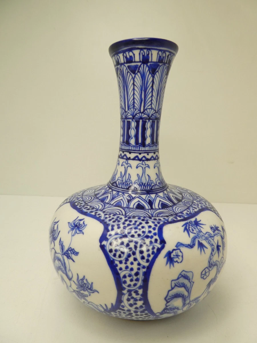 ANTIQUE CHINESE HAND PAINTED BLUE & WHITE POTTERY CERAMIC VASE