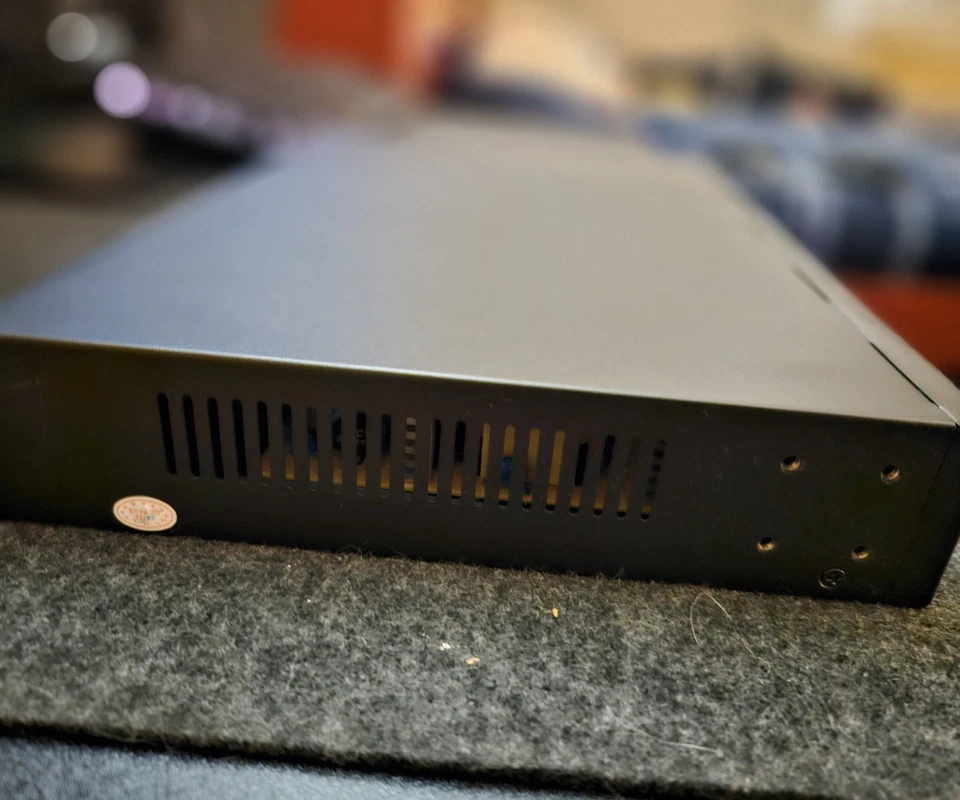 MokerLink 8 Port 10Gbps Etheret Switch, Support 10G/5G/2.5G/1000M/100M Auto-N... - Image 4 of 4