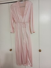 Vtg J C Penney Misses Medium Long Robe Housecoat Pastel Peach Long Sleeve Nylon