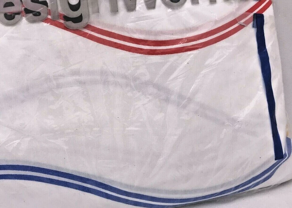 Burlington Cal King Fitted Sheet Finlandia Finstaad Color White Bands Red Green  - Изображение 3 из 4