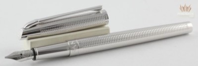 CARAN D'ACHE MADISON CLOU DE PARIS SILVER PLATED SLIM ELEGANT LINE FOUNTAIN PEN!