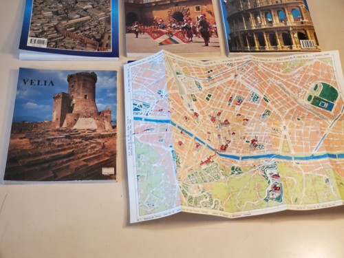 (6) LOT - ITALY Travel Books a.Ancient Rome b.Vatican City c.Rome + Vatican d.Pa - Picture 17 of 24