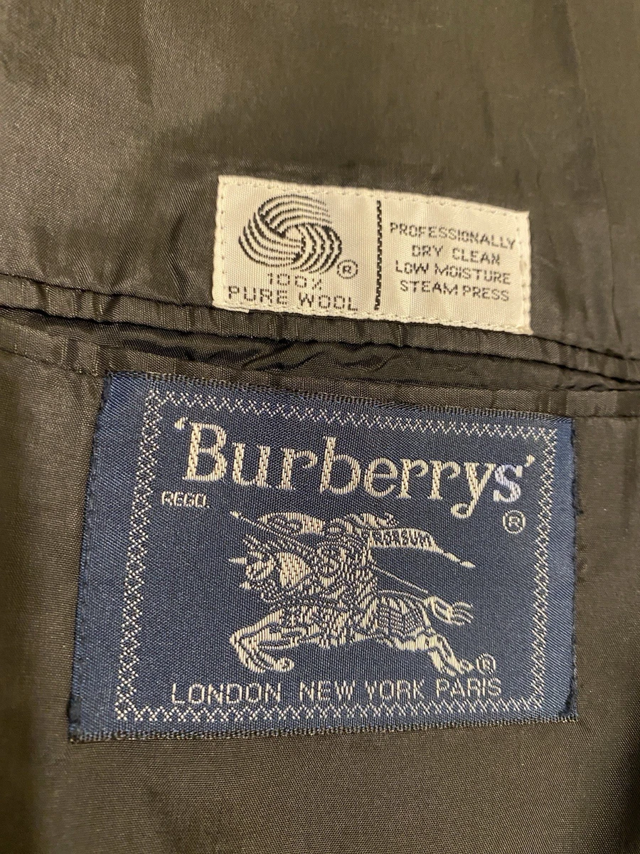 Blazer negro Burberry de lana vintage con botón dorado. Talla 10