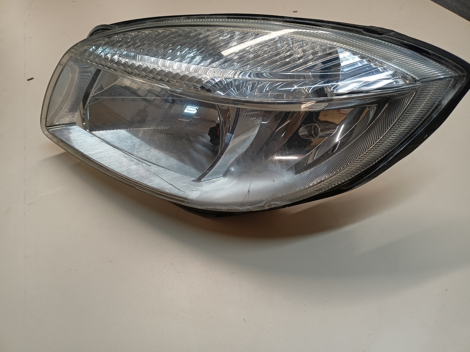 SKODA ROOMSTER 5j Frontscheinwerfer Scheinwerfer Front vorne links 