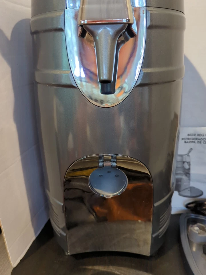 Koolatron 5L barril de gravedad y enfriador y dispensador de barril presurizado ¡EXCELENTE ESTADO! Bar de cerveza Foto 3 de 4