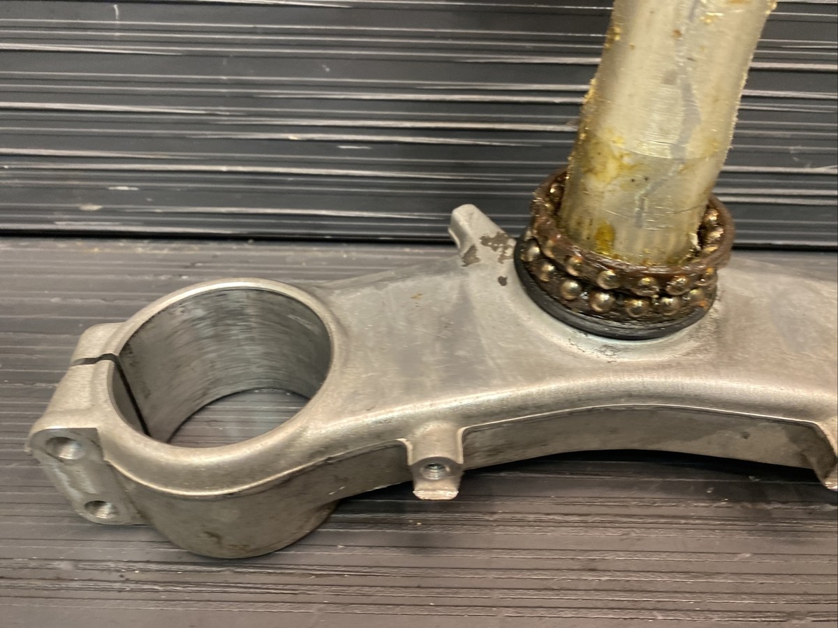 きくらげページ 04-05 ZX10R FRONT END FORKS FORK TRIPLE TREE CLAMP TOP