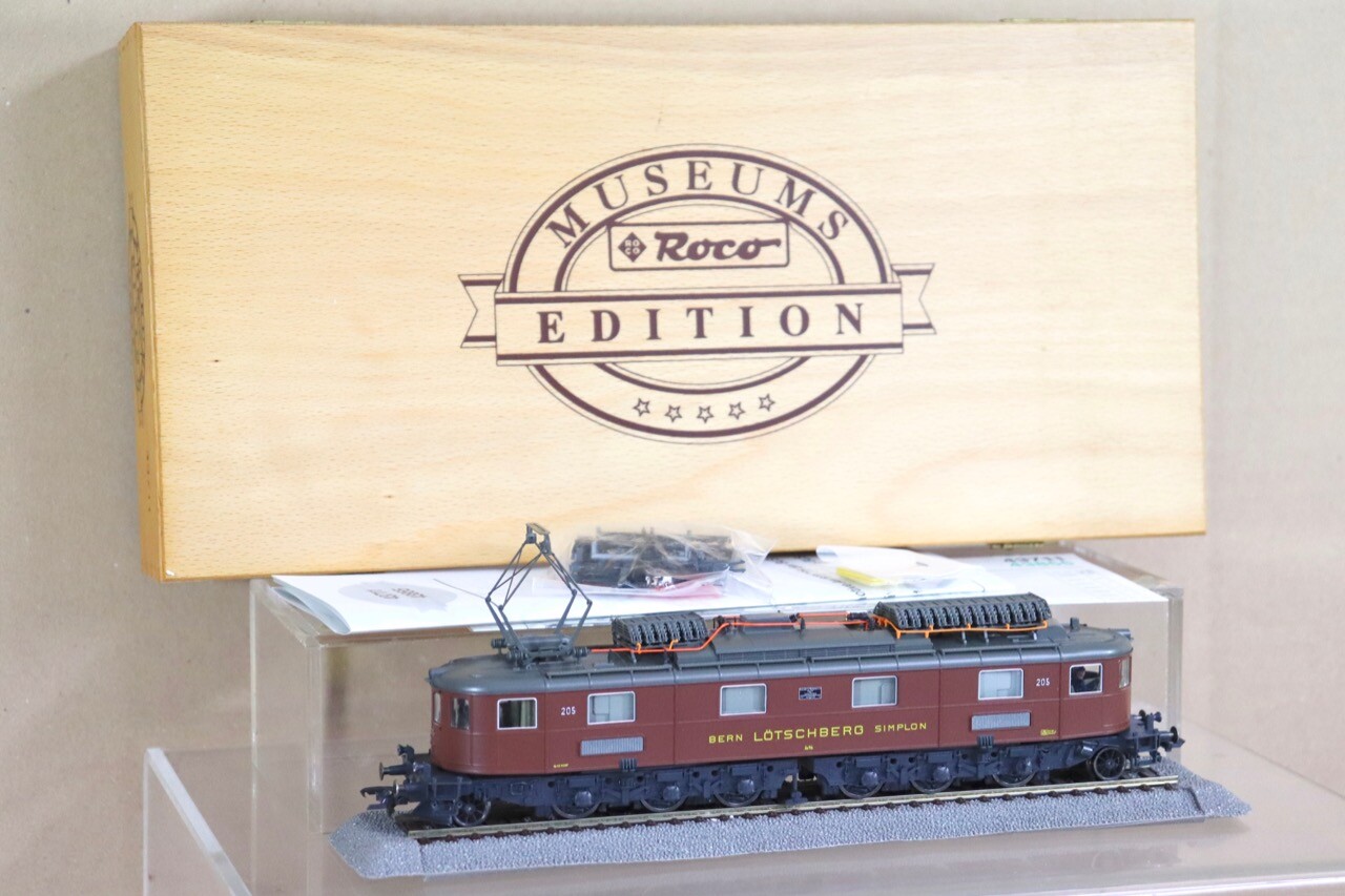 ROCO 43711 SBB CFF BLS BERN LOTSCHBERG Ae 68 ELOK LOCOMOTIVE 205 scatolaED nu ROCO 43711 SBB CFF BLS BERN LOTSCHBERG Ae 68 ELOK LOCOMOTIVE 205 scatolaED nu