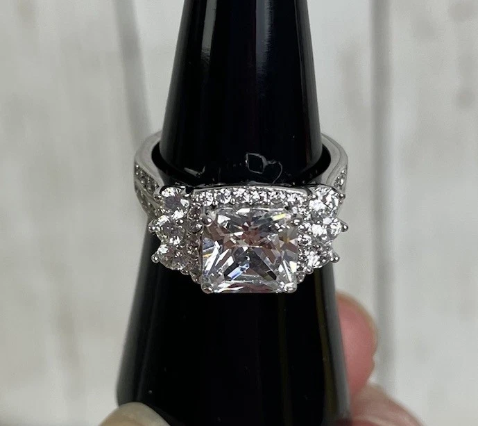 Sterling Silver 925 Hallo CZ Ring Signed JCL Size 6 Engagement Anniversary - Image 4 of 4