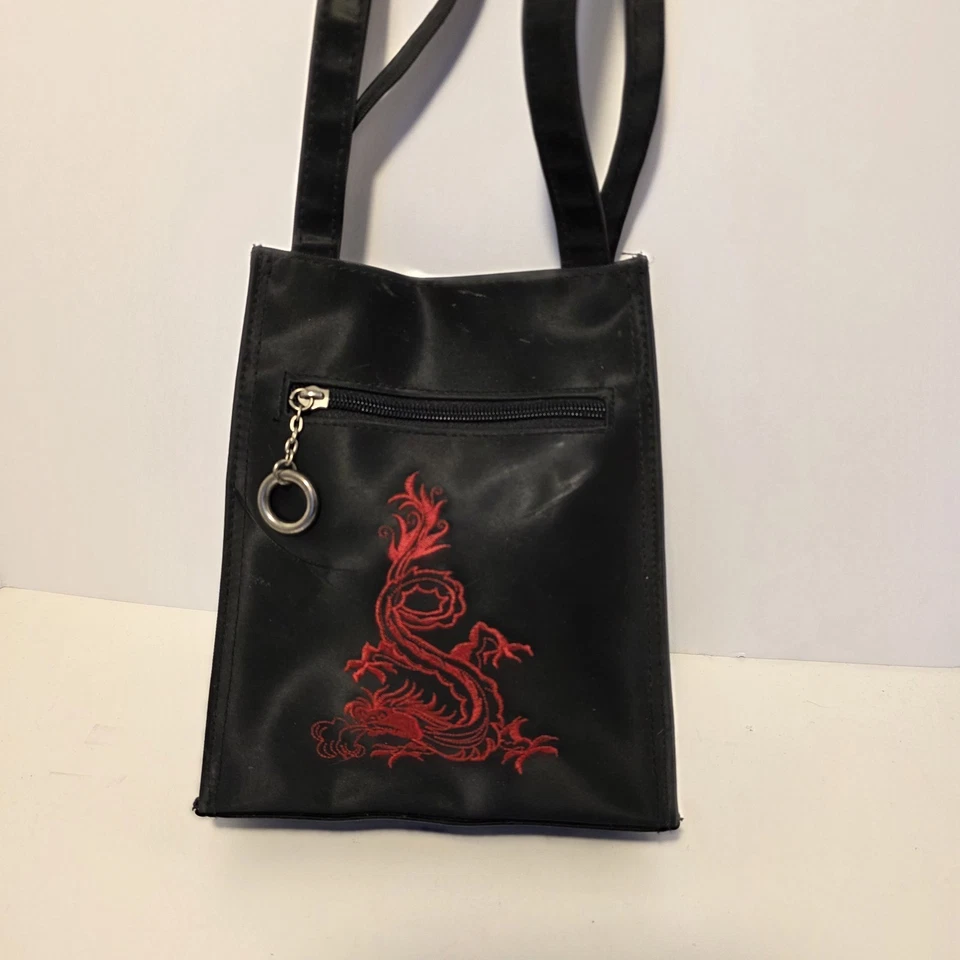 Bolso de Mano Vintage Y2K Baddie Negro Rojo Dragón Fashion Express Años 2000 Foto 3 de 4