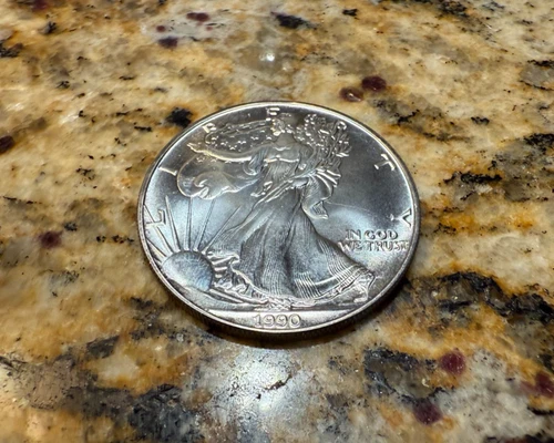 1990 American Silver Eagle - 1oz .999 Fine Silver - No Reserve & Fast Shipping