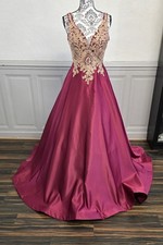 Robe soirée princesse bordeaux Satiné et  Denrele doré Taille 38 Neuf Mariage 