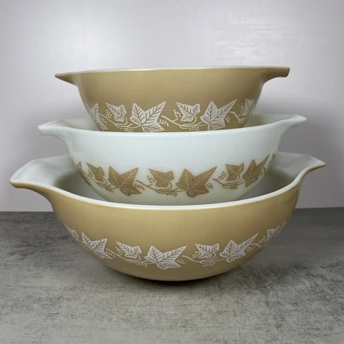 Vtg Pyrex Sandalwood Ivy Tan White Cinderella Mixing Bowl Set of 3 442,443,444