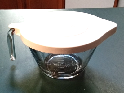 The Pampered Chef 4 Cup Glass Measuring Batter Mixing Bowl w/White Lid |  eBay