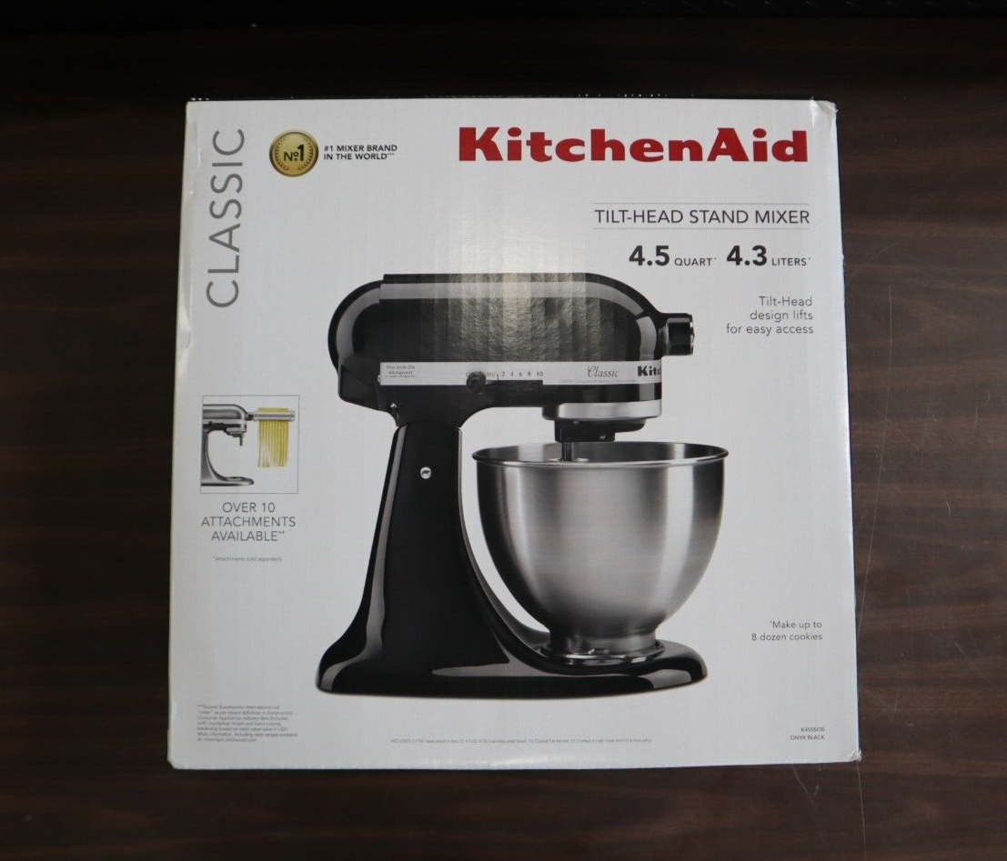 KitchenAid Classic TiltHead Stand Mixer 4.5 Qt Model K45SSOB Onyx