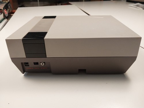Nintendo Entertainment System NES Console Lot 2 Controllers, Cables - Picture 5 of 9