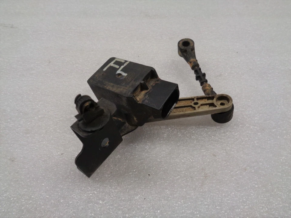 08-12 Land Rover LR2 Front Left Driver Height Control Level Sensor OEM AK230475 - Image 2 of 4