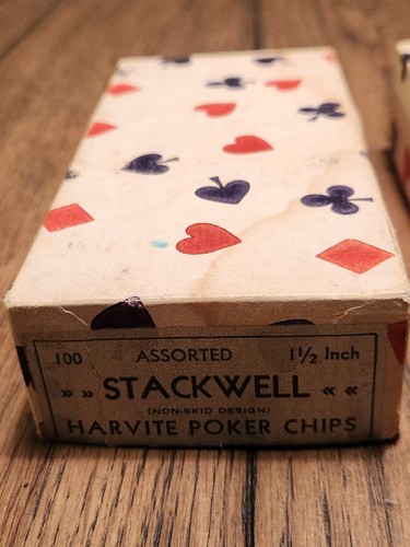 Harvite Poker Chips Vintage Stackwell 1 1/2 Inch Clubs Spades Hearts Hold Em - Picture 2 of 9