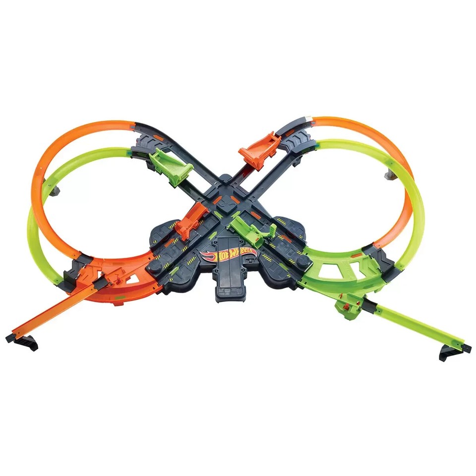 Hot Wheels Colossal Speed Crash Motorized Track Set (13+ Years) eBay