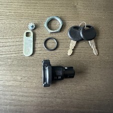 UNDERCOVER SWING CASE LOCK ASSEMBLY KIT, NEW LOCK, RETAINER NUT, O-RING, 2 KEYS