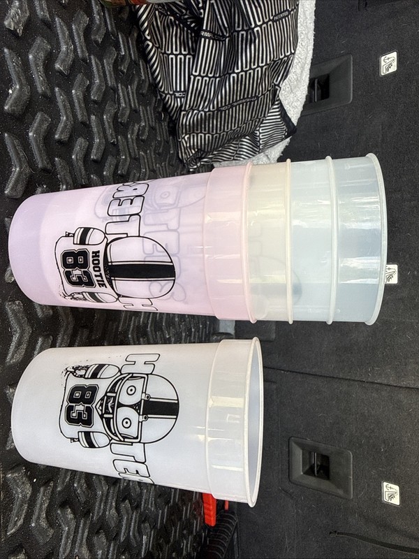 Set Of 5 Ombré Hooters Football “83” Cups