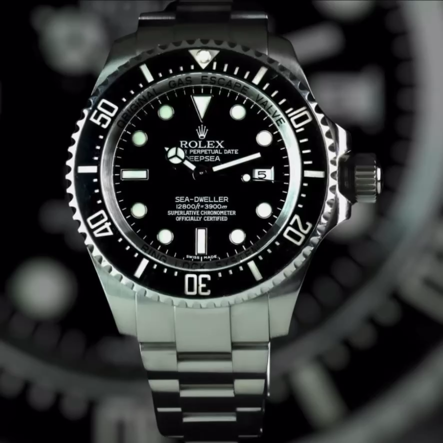 Rolex 116660 Sea-Dweller Silver Oyster Bracelet Black-on-Black