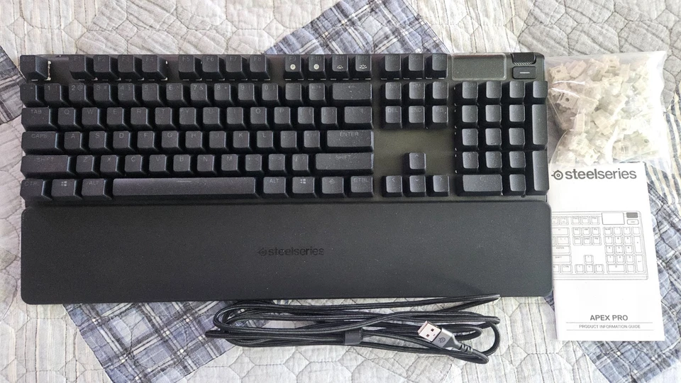 Steelseries Apex Pro Gen 3 full size HE gaming keyboard Gateron Lekker switches - Image 2 of 4