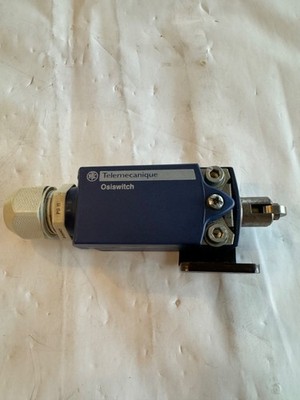 Telemecanique Osiswitch ZCP21 Limit Switch Used
