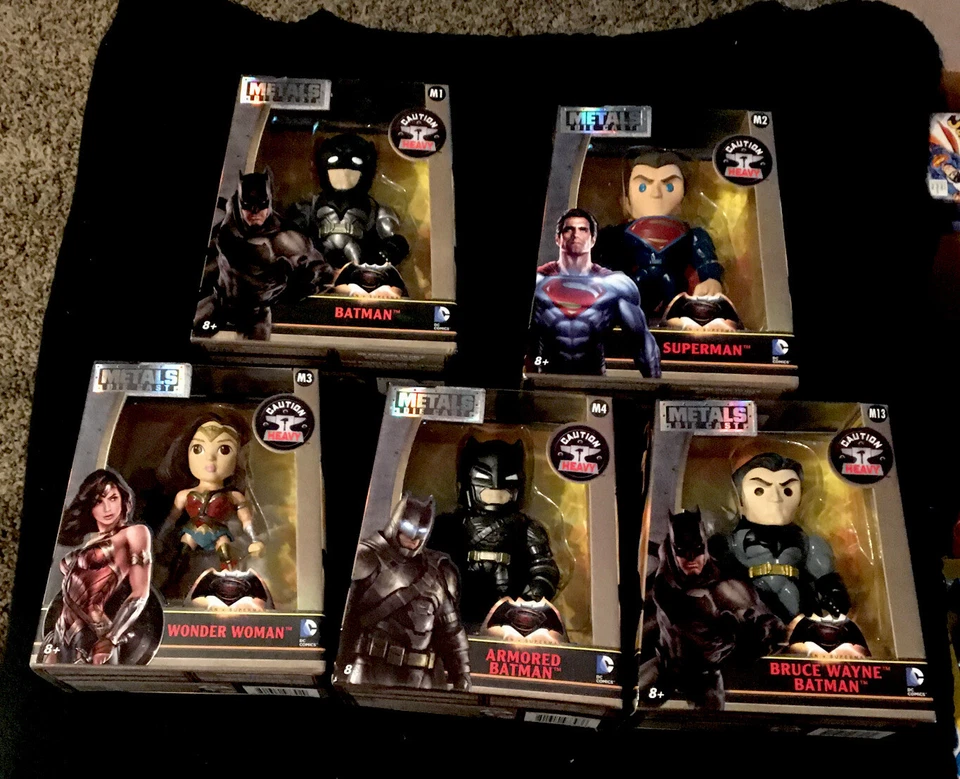 LOTE DE 5 FUNDIDOS A PRESIÓN DC COMICS METALS Foto 2 de 4