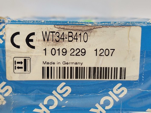 SICK WT34-B410 Photoelectric Proximity Sensor - Picture 2 of 3