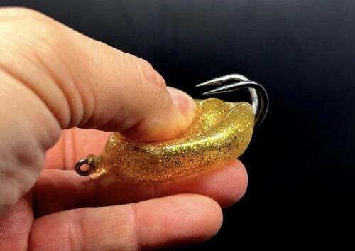 A.H.P.L. Muddy Bunny "Gold Flake" Topwater hohler weicher Kunststoffköder Kotform - Bild 4 von 16