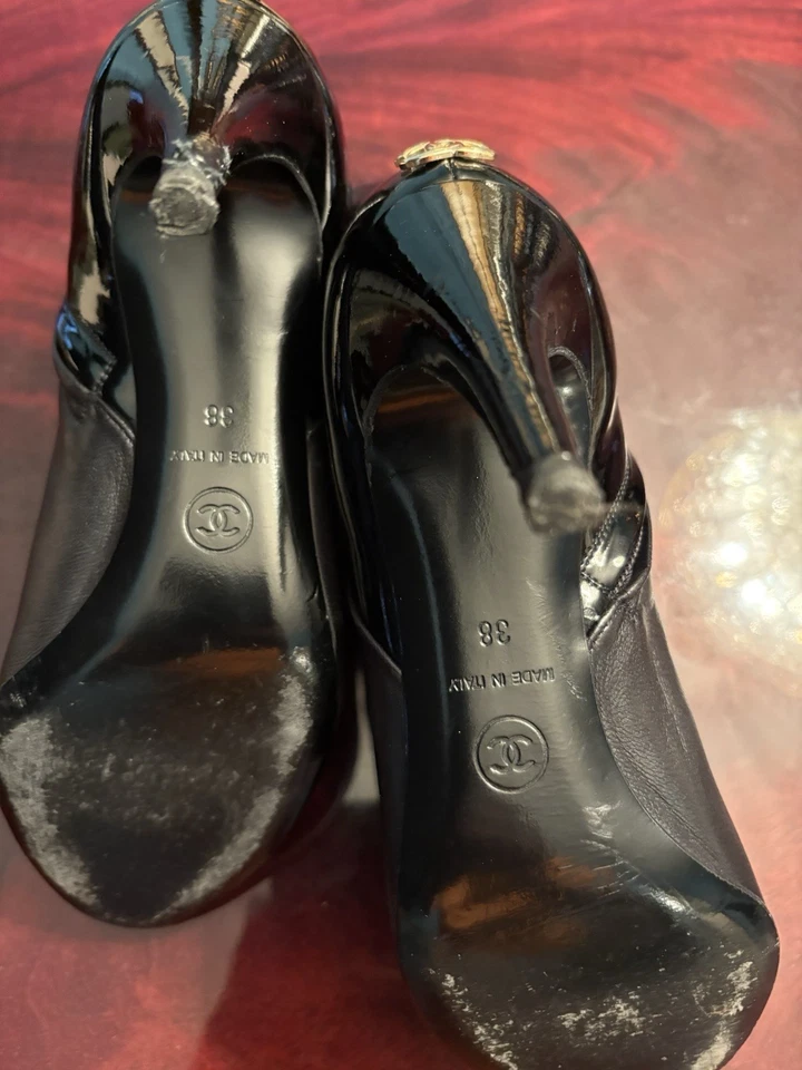 CHANEL CC Logo Cap-Toe High Heel Black Leather Booties EU 38/US7.5 - Image 4 of 4