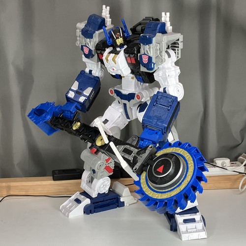 Transformers Generations Legacy Titan Metroplex [CHECK PICTURES] - Picture 1 of 6