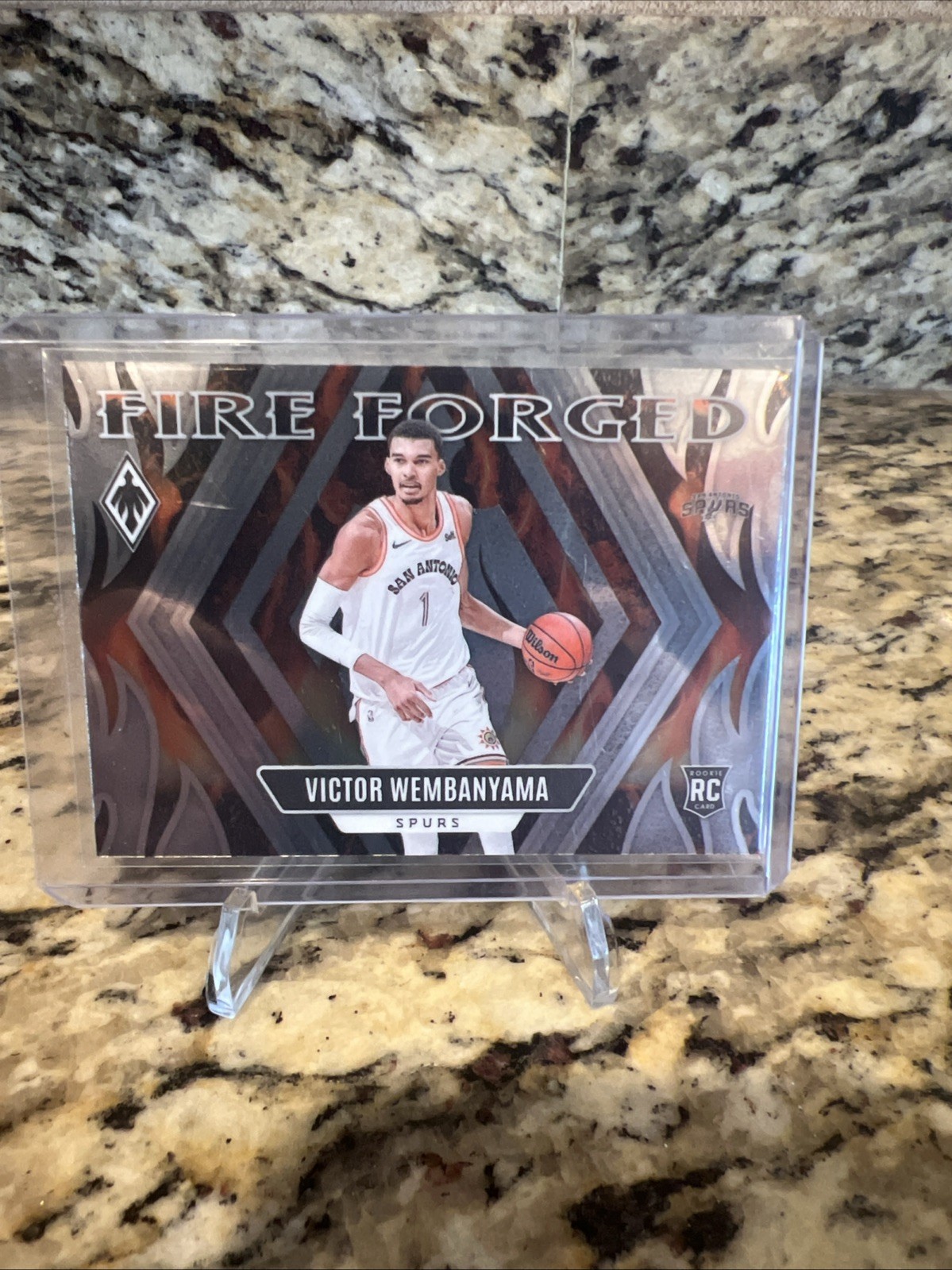 2023-24 Panini Phoenix - Fire Forged Victor Wembanyama #18 (RC)