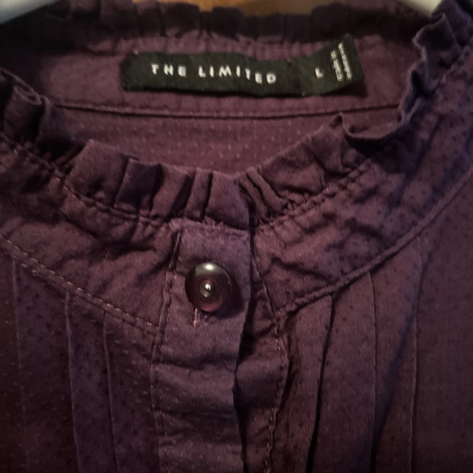 Blusa de mujer limitada con volantes de manga corta talla grande Foto 2 de 4