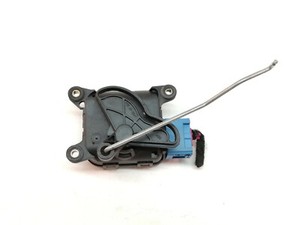 Audi A6 4B C5 - Stellmotor Zentralklappe Heizung 0132801129 4B1820511C (61)