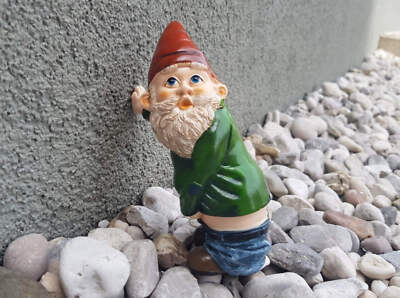 Peeing Garden Gnome - Funny Resin Lawn Decor, Weatherproof Outdoor Statue