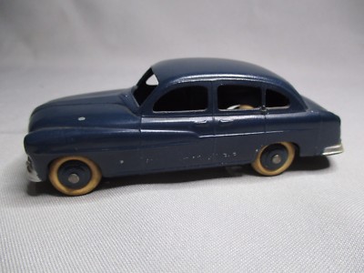 RARE DINKY TOYS Ford Vedette 1/43ème. 1948-1954 - FR