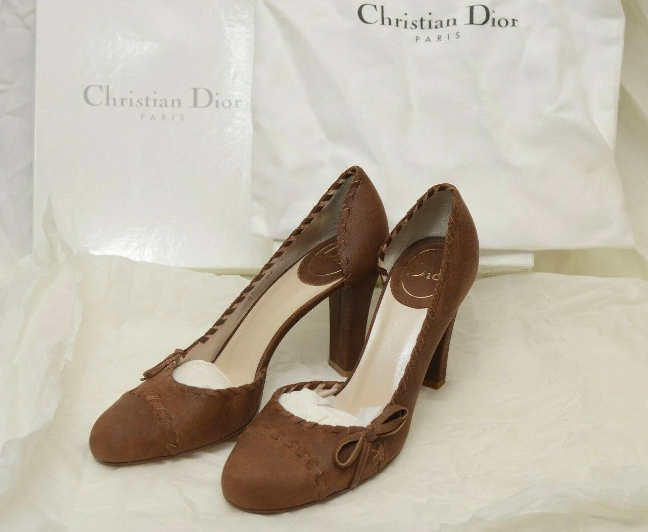 Talons cuir daim Christian Dior, Ethnik Dorsay femme taille 40, États Unis 9