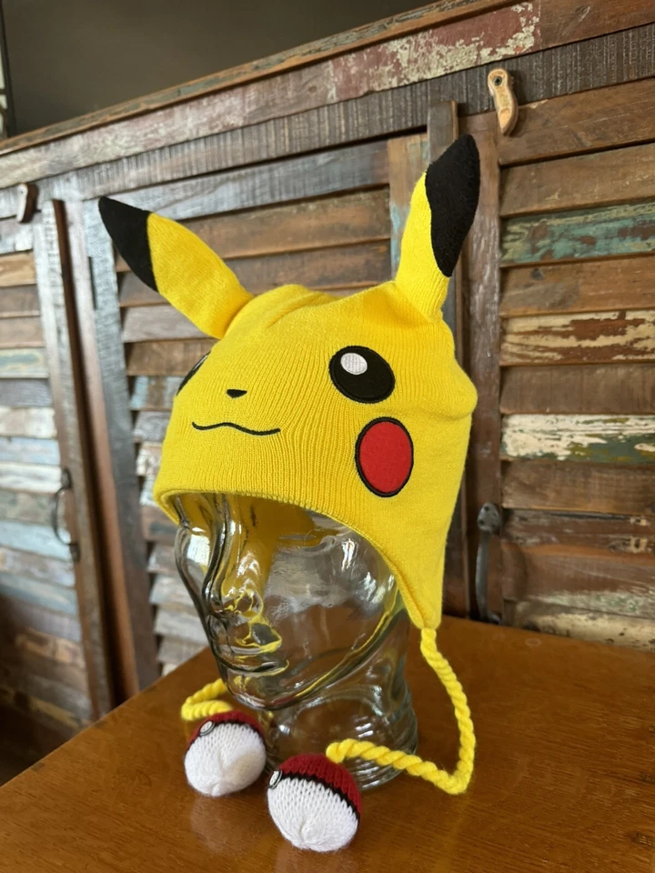 Sombrero Pokemon Pikachu Gorro Orejas Tejidas Pokeball Borlas 2012 Edad 13+ Foto 2 de 4