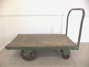 Amazon Com Industrial Moving Dolly 5 000 Capacity 16 X16 Flush Flat Top Heavy Duty Rigging Skate Professional Equipment Mover Dollies 9 Easy Roll Casters Rotating Swivel Axle Bearings Home Improvement