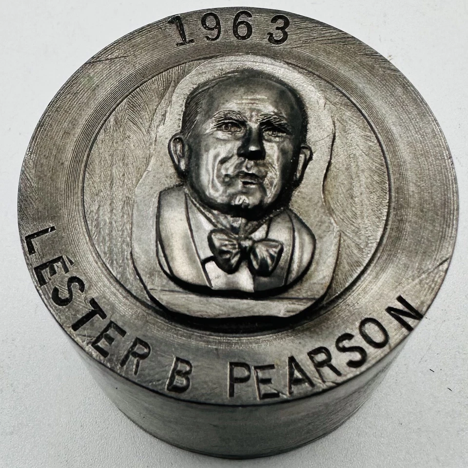 Lester B. Pearson Primer Ministro Canadiense 1963 ÚNICO Buje de Acero Die Master Foto 3 de 4