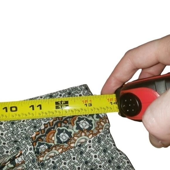 Shorts geométrico tribal Forever 21 Highrise tamanho XS - Imagem 3 de 4