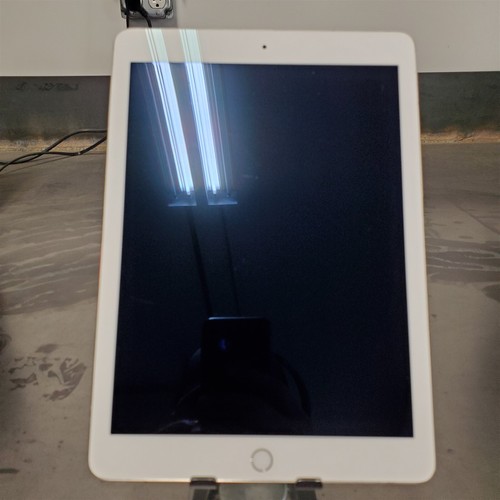 Apple iPad Air 2 128GB A1566 Wi-Fi 9.7" White/Silver Battery 94% Scratches #7 - Picture 3 of 11