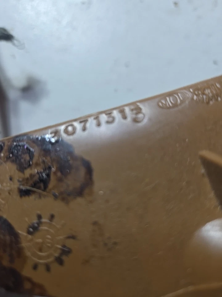 Carrocería Cutlass Monte Carlo 1981-1987 panel de llenado de esquina trasera 3071313 silla de montar Rh Foto 2 de 3