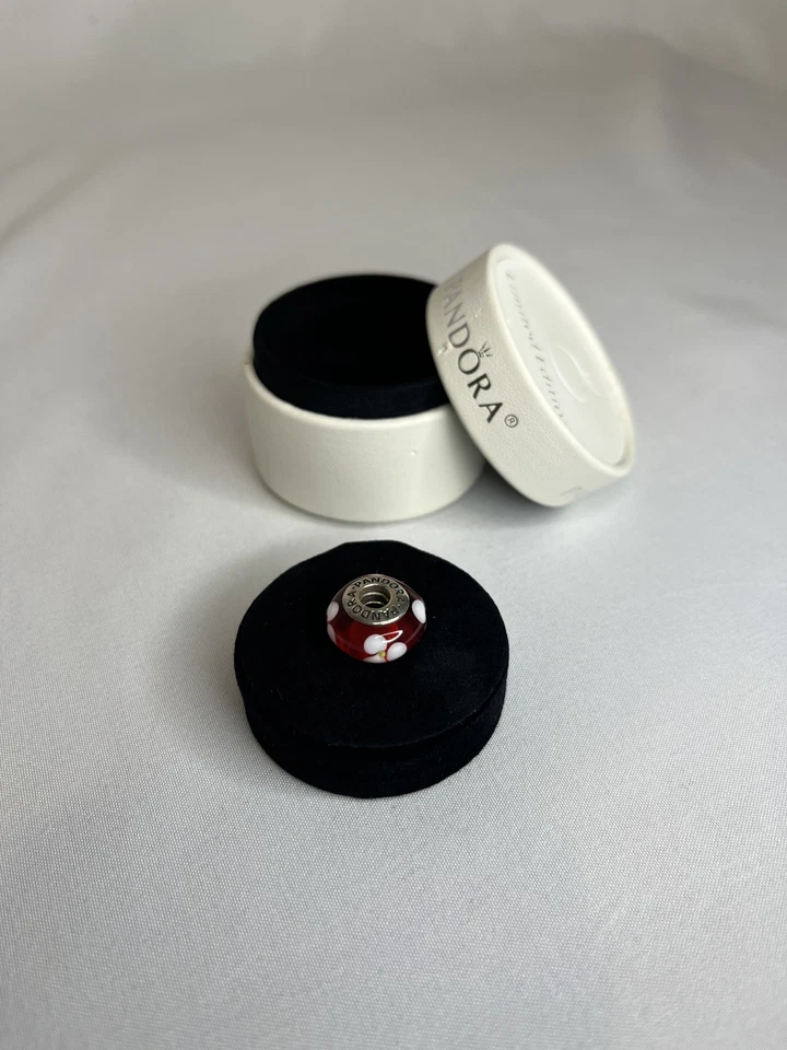 Pandora Cristal de Murano Rojo con Flores Blancas Retirado Raro - Solo Dije Foto 2 de 4