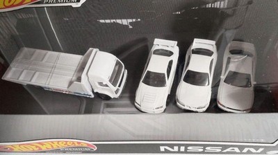 MATTEL Hot Wheels 986F-GMH39 Premium Collector Set Skyline